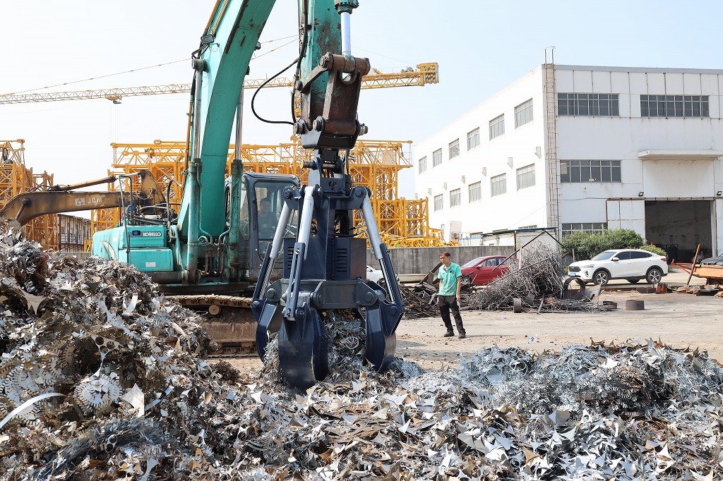 grapple magnet combo